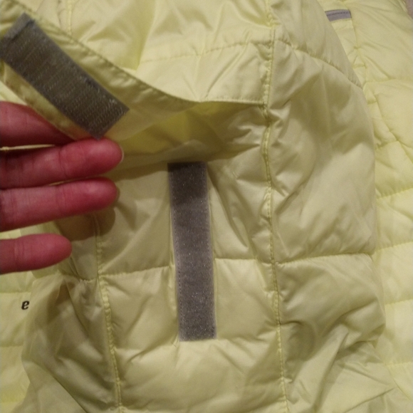 Women's Columbia light puffer jacket. S - lt lime - Picture 2 of 8